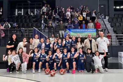 Çayırovalı minik basketbolcular şampiyon oldu