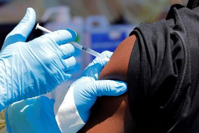 DSÖnden Ebola uyarısı: Aşının hazır olması dokuz ayı bulabilir