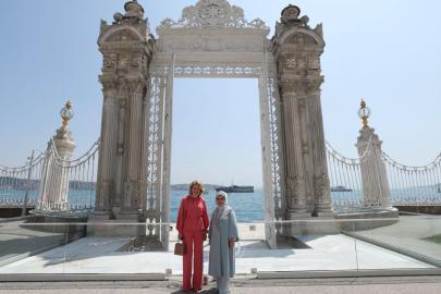 Emine Erdoğan, Kraliçe Mathilde'yi Dolmabahçe Sarayı'nda ağırladı