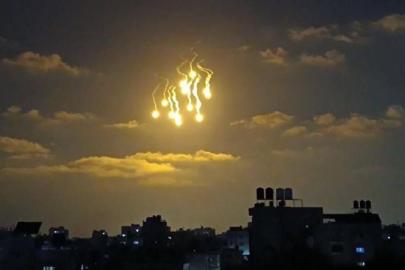 Hamas: İsrailin gece boyunca Gazzede evleri hedef alması ateşkes anlaşmasına açık bir darbedir