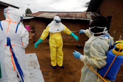 Hayatını kaybedenlerin sayısı 130u geçti: Ebola neden hızlı yayılıyor?