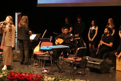 Liselilerden müzik şöleni