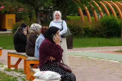 Malatya'da 5,6’lık deprem sonrası vatandaşlar açık alanlara sığındı