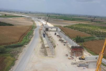 Mersin limanları Orta Koridor ve Kalkınma Yolu'na hızlı tren projesiyle bağlanacak