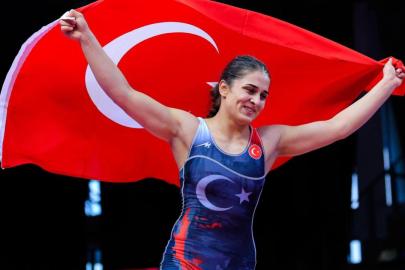 Milli sporculardan madalya yağmuru