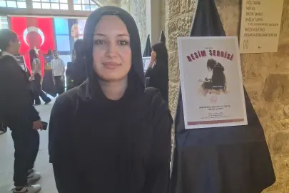 Suriyeli öğrenci Zeynep El Abuş’un ilk sergisi Müze Keşan’da açıldı