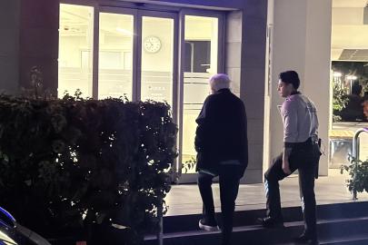 Zülfü Livaneli’nin eşi Ülker Livaneli merdivenden düşerek yaralandı