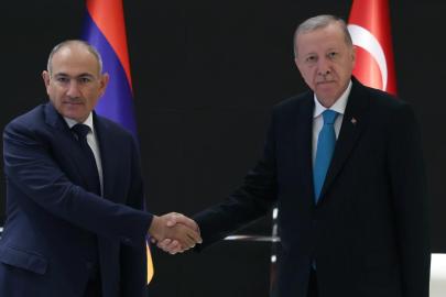 Cumhurbaşkanı Erdoğan, Ermenistan Başbakanı Paşinyan ile görüştü
