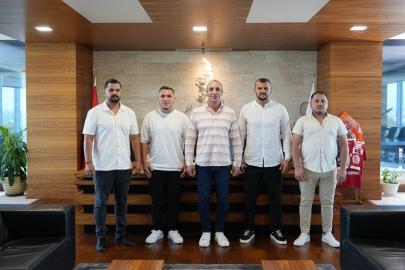 Başkan Kotan başarılı güreşçileri ödüllendirdi