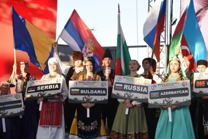 Dünya dansları Balıkesir sahnesinde