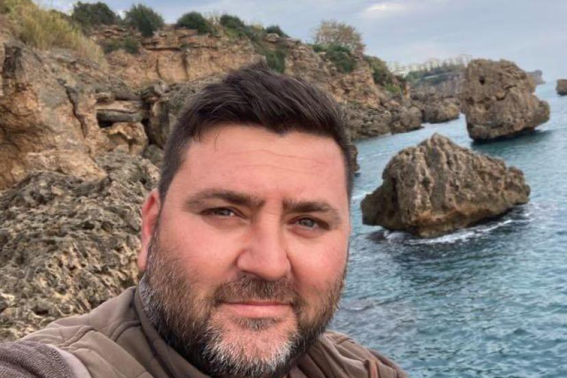 Eşini kalbinden bıçaklayıp yaralayan sanığa 11 yıl hapis