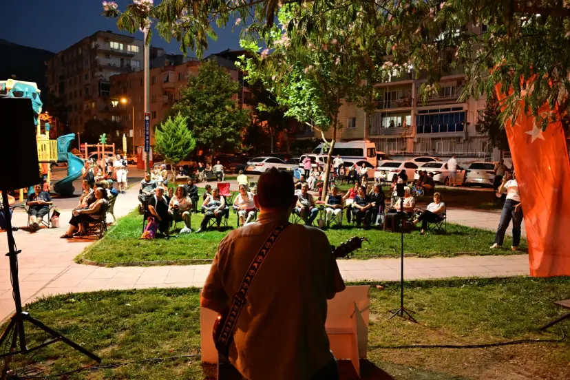 Manisa'da akustik yaz akşamları ile müzik ziyafeti
