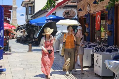 Uzak Doğulu turistlerden ‘sıcak’ önlemi
