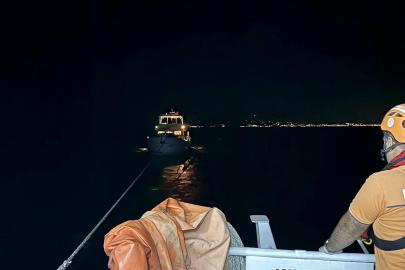 Bodrum'da makine arızası nedeniyle sürüklenen tekne kurtarıldı