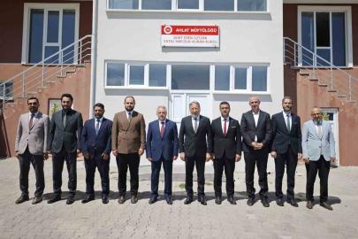 Diyanet İşleri Başkanı Arpaguş, Ahlat’ta ilçe müftüleriyle bir araya geldi