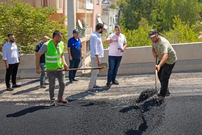 İzmir Narlıdere’de asfalt çalışmaları hız kesmeden sürüyor