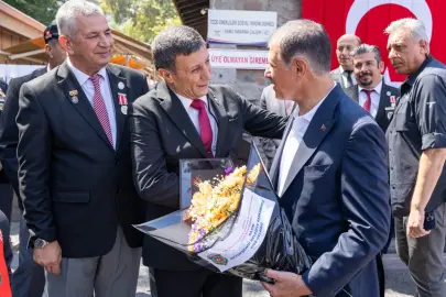 İzmir'de Başkan Tugay, şehit aileleri ve gazilerle buluştu