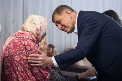 İzmir’de emeklilere 8 bin lira destek