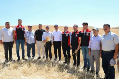 Kayseri Kocasinan'da tarım buluşması hasatla açıldı