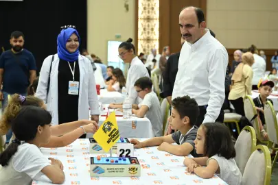 Konya'da Başkan Altay öğrencilerin heyecanına ortak oldu