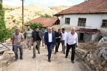 Malatya Hekimhan'da selin yaraları sarılıyor