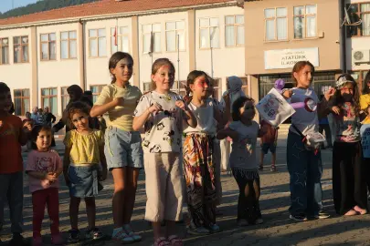 Sakarya Taraklı'da çocuklarla 'Gezgin' buluşma