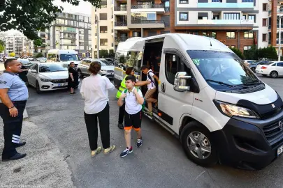 Türkiye'de ilk... İzmir'de fazla servis ücreti isteyen taşımacıya ağır yaptırım