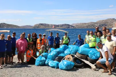 Muğla’da kıyılarda plastik atıklara karşı ortak mücadele
